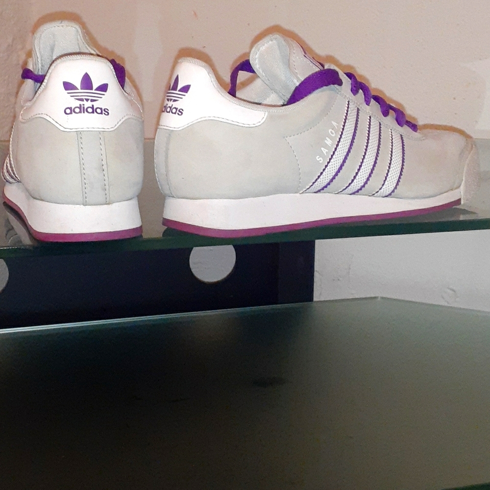 Women's Adidas Somoa